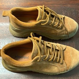 Woman shoes, good condition, brand new